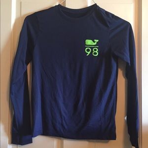 I’m selling a vineyard vines long sleeve shirt